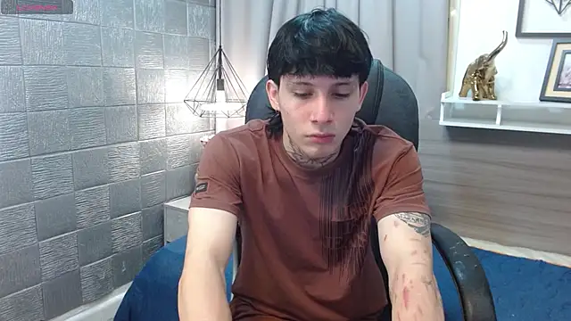 Iantwink18 online show from October 12, 10:48 pm