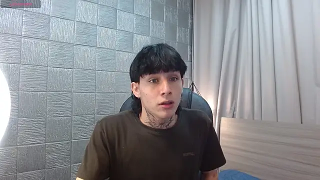 Iantwink18 online show from October 13, 10:49 pm