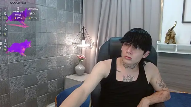 Iantwink18 online show from October 8, 10:36 pm