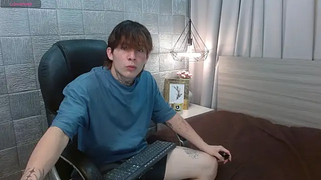 Iantwink18 online show from September 26, 5:32 pm