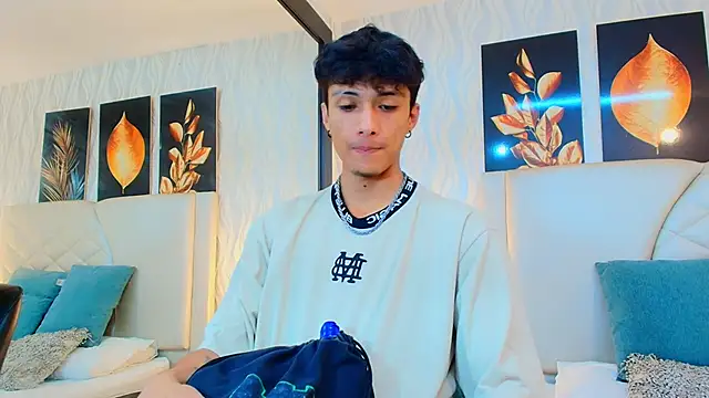 Lean Portman online show from October 16, 8:17 pm