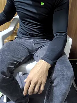 yazinyazin1 online show from November 3, 8:43 pm