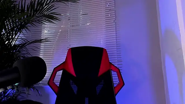 Alexander Diiaz online show from October 11, 1:15 pm