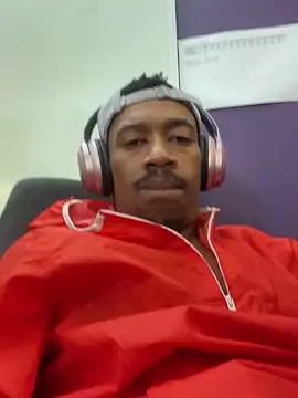 fitsexyman online show from October 15, 8:33 am