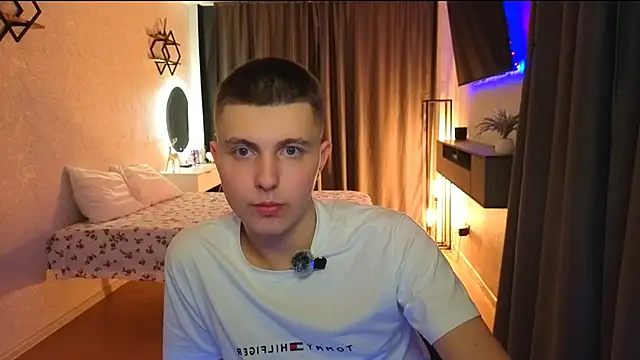 Denisx444 online show from February 18, 5:21 pm