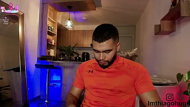 Snapshot of ThiagoHunk chatting on October 4, 4:50 am ThiagoHunk online show from October 4, 4:50 am