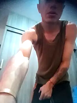 DebutingPathway online show from October 23, 4:21 pm