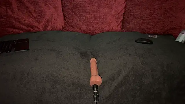 femboydani x online show from September 28, 12:19 am