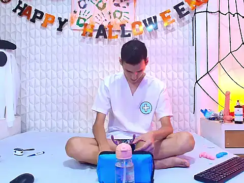 LuigiMarchetti online show from October 30, 9:05 pm