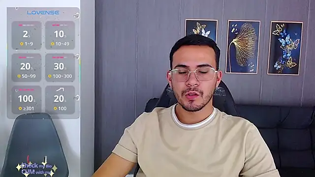 Arontrey21 online show from September 23, 12:43 am