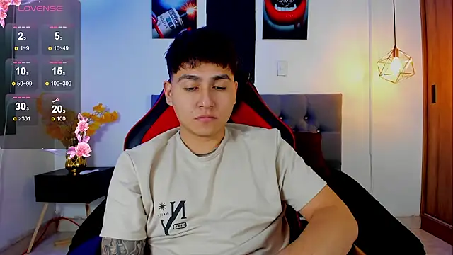 Nicolas James Sc online show from November 18, 3:05 pm