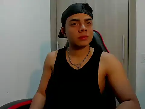 Axel-Latin-Boy online show from September 25, 4:55 am