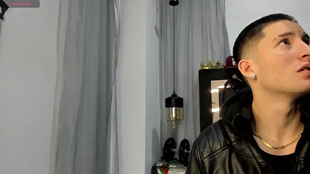 HunterHeat  online show from April 16, 12:16 pm