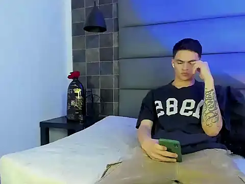 Casper White  online show from September 11, 8:19 pm