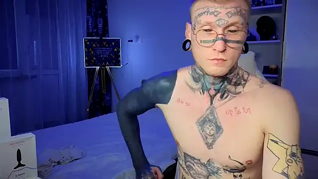 c10h15on1 online show from February 13, 6:52 am