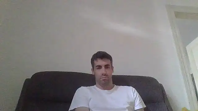 Snapshot of JulioIsHere4you chatting on October 4, 9:25 am JulioIsHere4you online show from October 4, 9:25 am