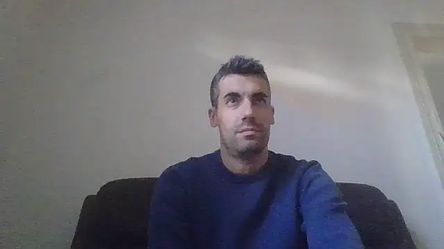 JulioIsHere4you online show from October 18, 10:20 am