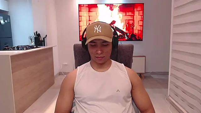 Snapshot of Auron_Demon01 chatting on September 26, 3:48 am Auron Demon01 online show from September 26, 3:48 am
