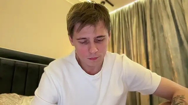 Tyler Garner online show from November 1, 1:37 pm