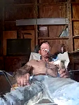 Mrluckstick online show from April 16, 8:20 pm