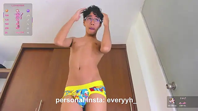 Sweet poetryy online show from November 26, 1:14 pm