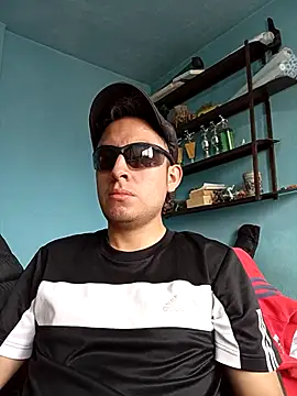 aczinovelez342 online show from October 10, 8:45 pm