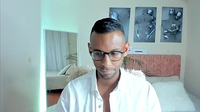 KingEdward  online show from October 11, 10:30 am