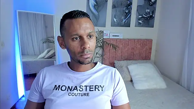 KingEdward  online show from October 18, 10:31 am