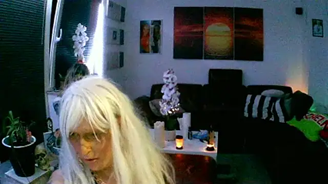 hellgirl1980 online show from November 13, 11:19 pm