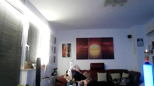 hellgirl1980 online show from October 12, 2:16 am