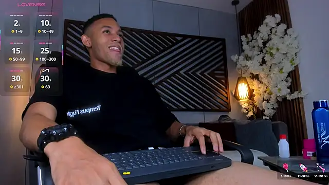 B Wild online show from October 17, 5:55 am