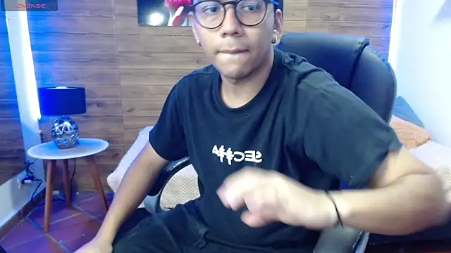 titanxero online show from October 19, 12:52 pm