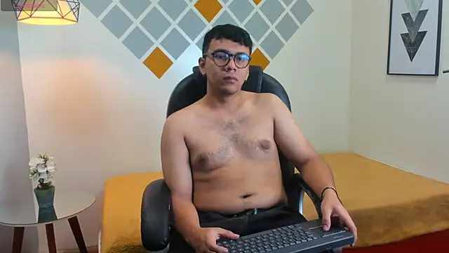 titanxero online show from October 8, 11:47 am