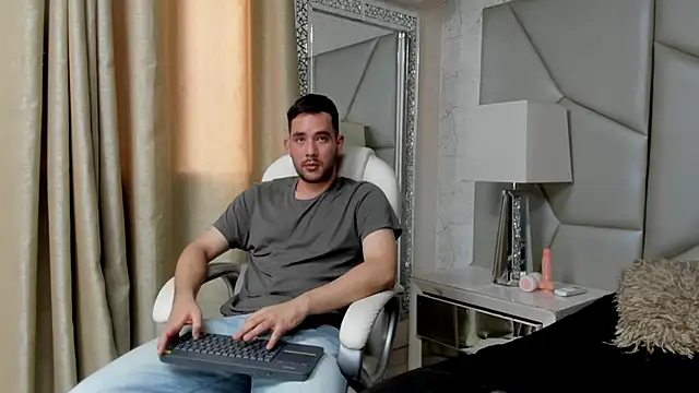 matti de lucaa online show from October 9, 5:51 pm