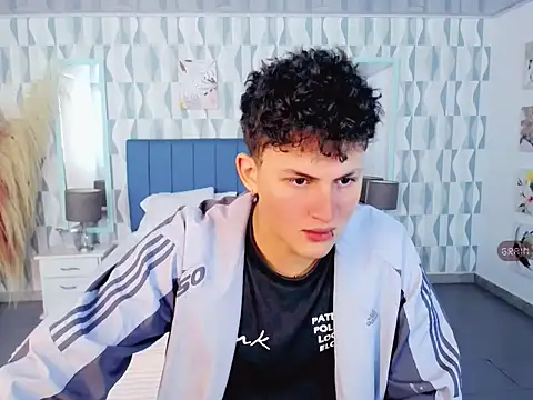 Axel savage online show from October 19, 12:30 pm