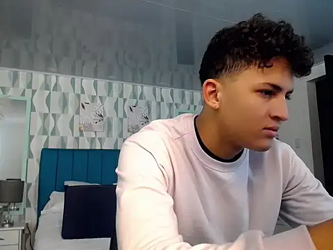 Axel savage online show from October 8, 12:09 pm