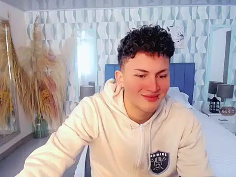 Axel savage online show from October 11, 12:31 pm