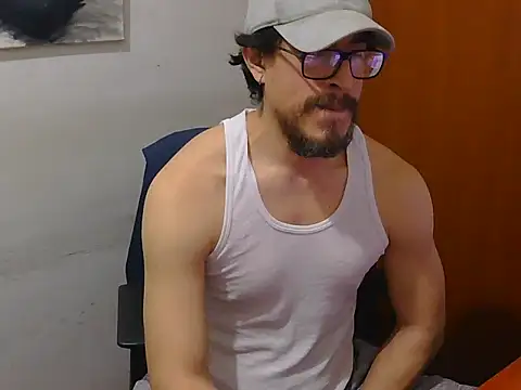 GuivernoStud online show from September 16, 9:32 am