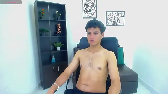 Snapshot of daniel_vila chatting on September 10, 7:23 pm daniel vila online show from September 10, 7:23 pm