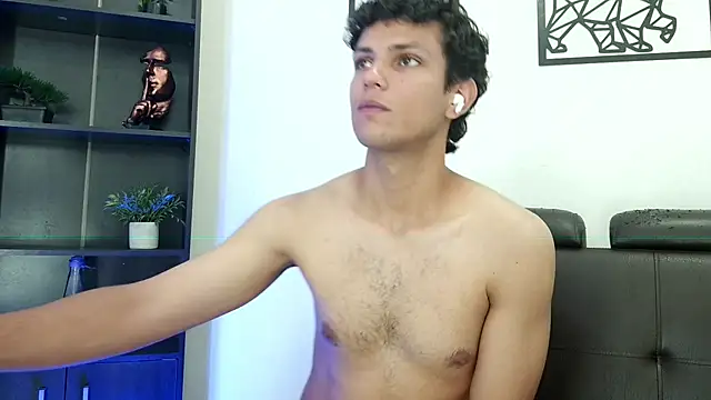Snapshot of daniel_vila chatting on September 16, 8:42 pm daniel vila online show from September 16, 8:42 pm