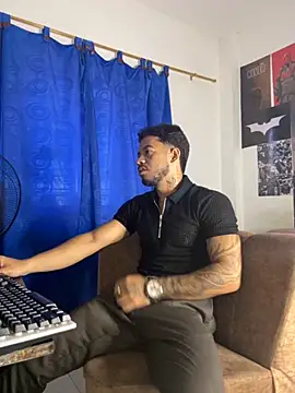 DavideVentura  online show from September 13, 3:57 pm