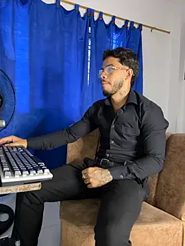 DavideVentura  online show from October 2, 8:46 pm