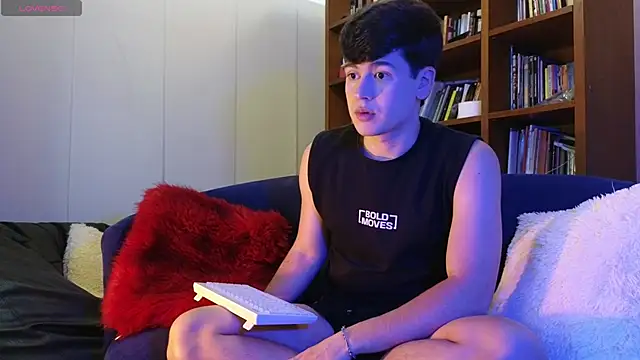 tightncuteass online show from March 27, 12:15 am