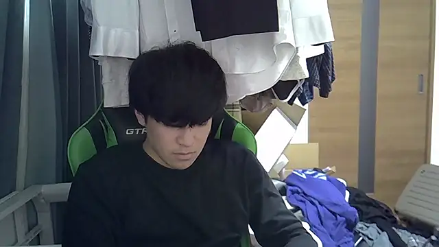 aokunvvv online show from September 20, 4:51 pm