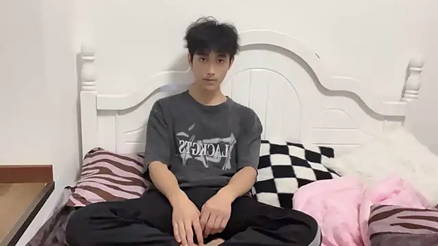 Snapshot of yangyang-2563 chatting on September 20, 12:05 pm yangyang-2563 online show from September 20, 12:05 pm