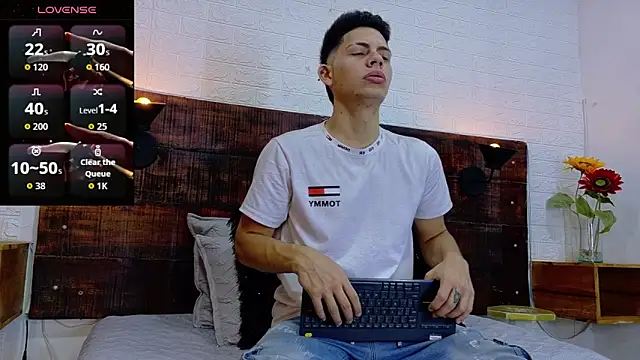 JhosuaVega online show from October 1, 1:53 am