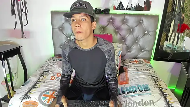 xxKamadevaxx online show from October 24, 12:40 pm