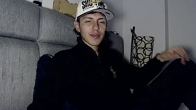 NaytonFreeman online show from October 15, 12:29 am