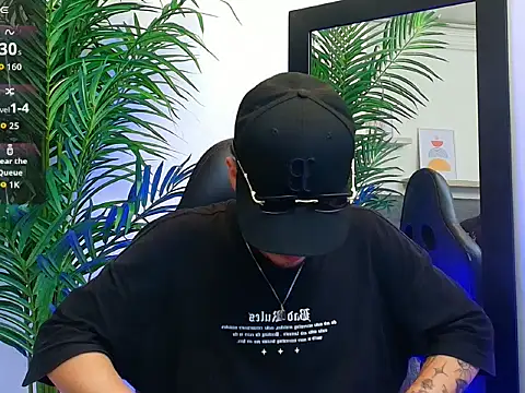 SALVATORE MULLER1 online show from October 9, 10:47 pm