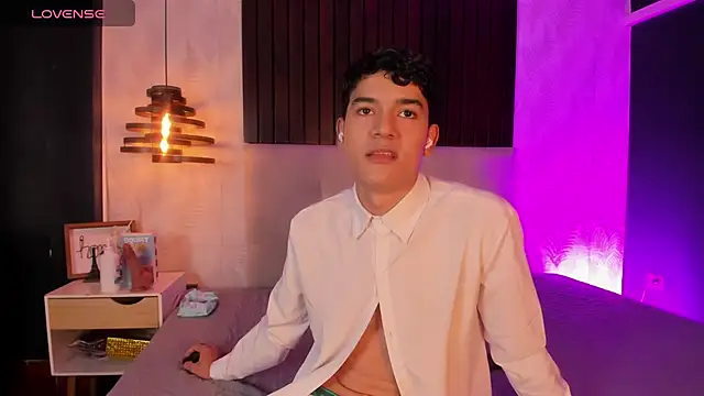 SandroVeyra online show from December 1, 3:31 am